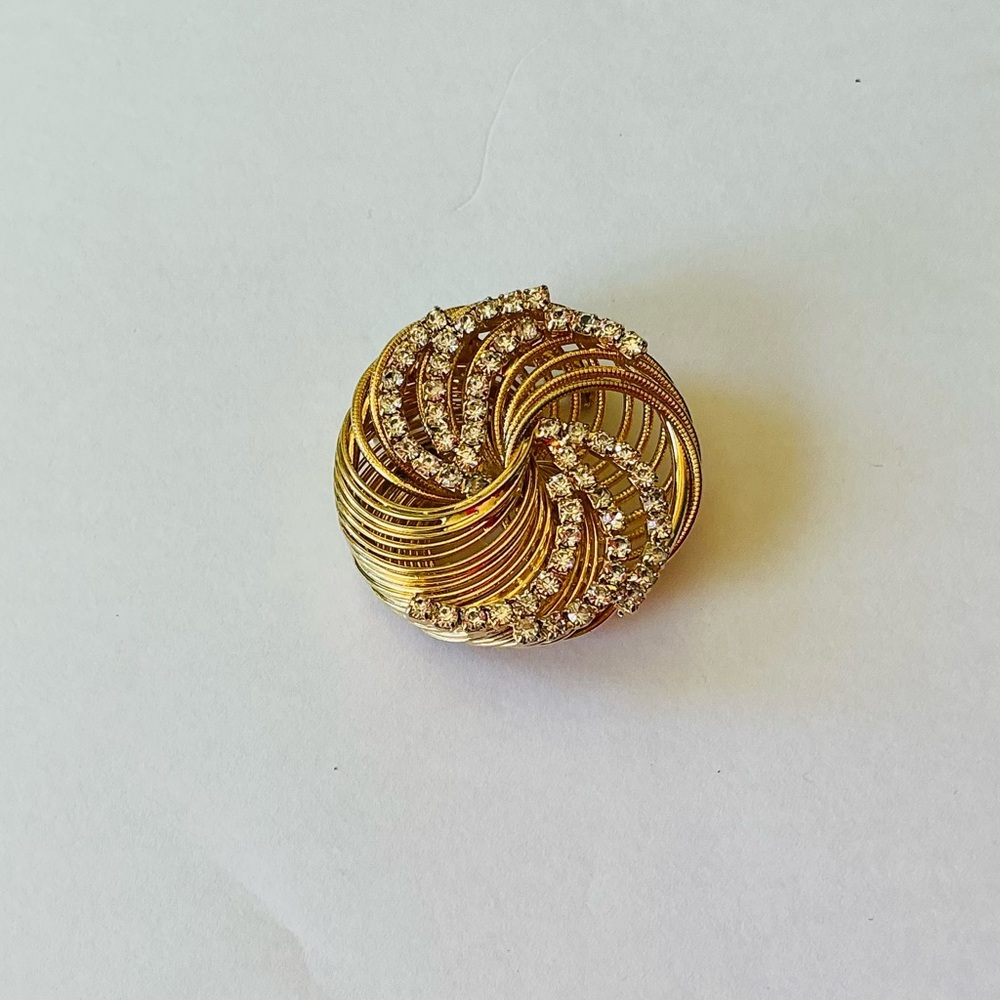 Vintage Elegant Gold and Rhinestone Swirl Brooch/ Pendant